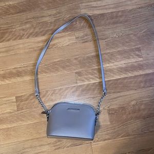 Steve Madden taupe crossbody purse